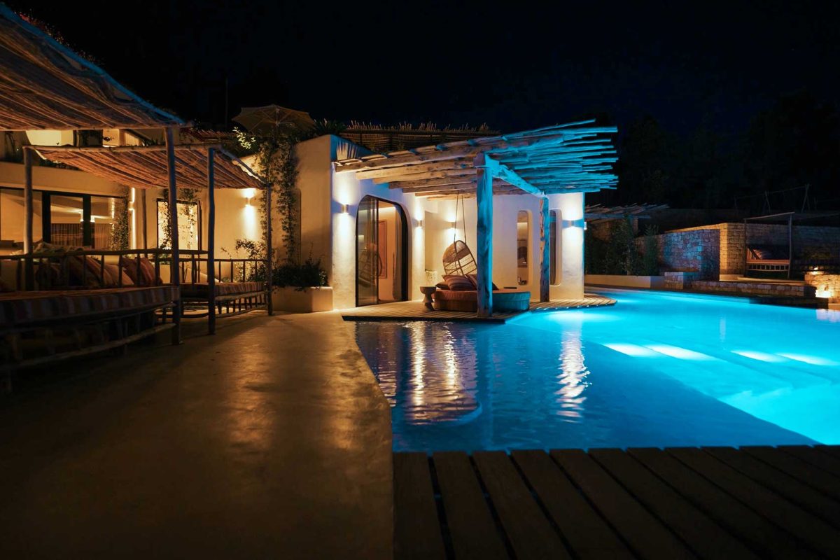 Villa Night Pool